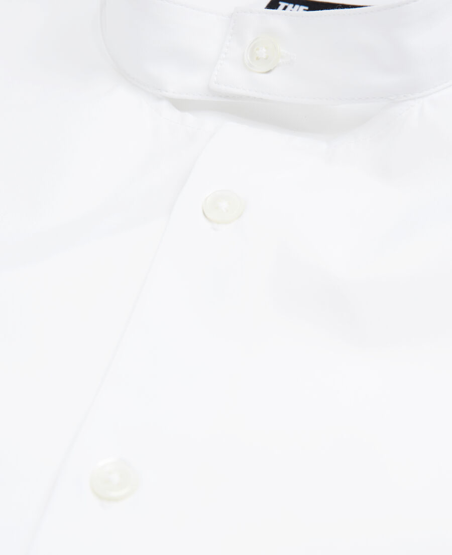 camisa slim blanca con cuello mao