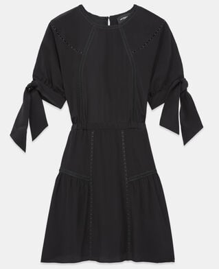 The Kooples DAMEN BLACK kurzes schwarzes seidenkleid mit bindeärmeln