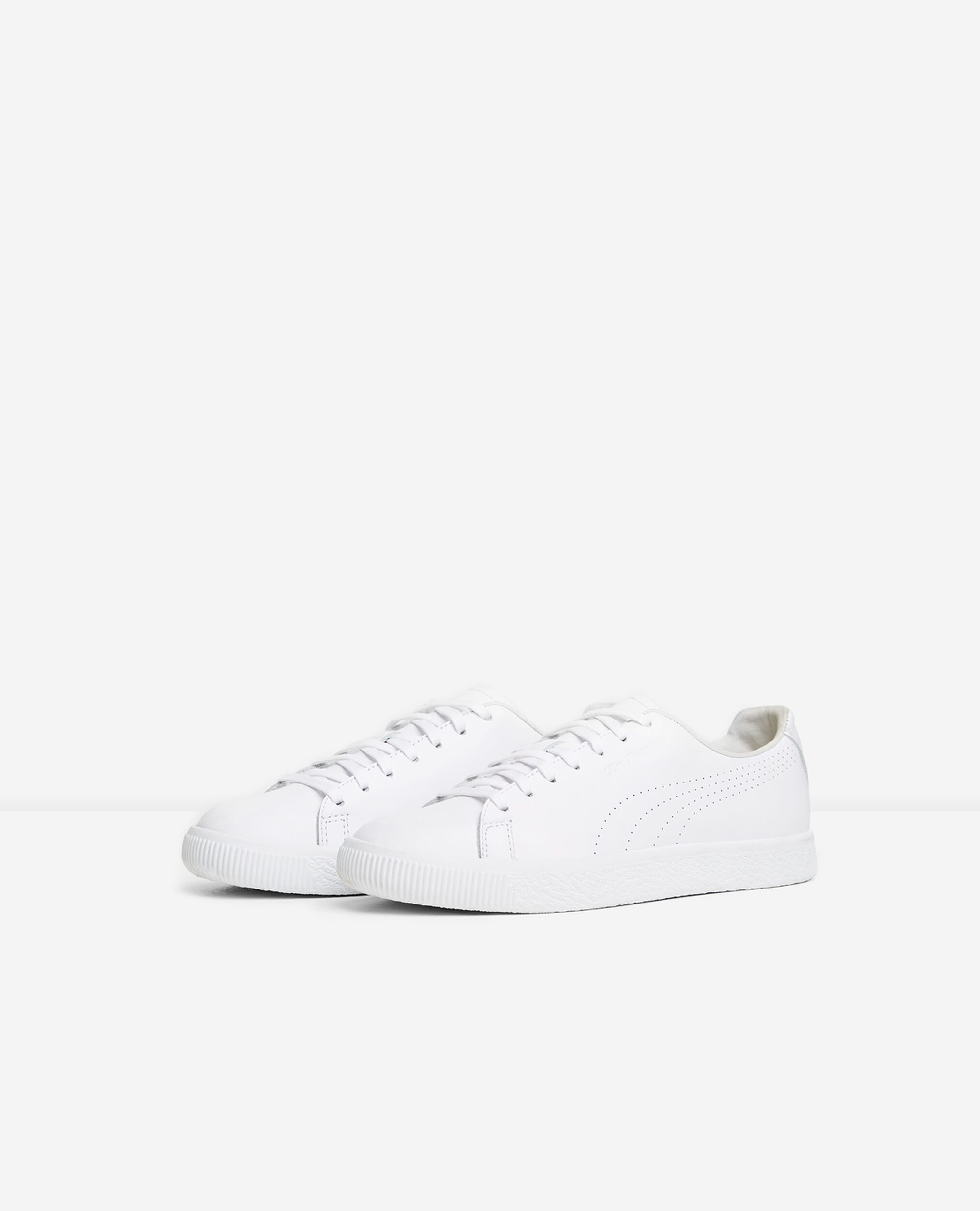 tos estación de televisión Excremento Baskets blanches Clyde Puma x The Kooples