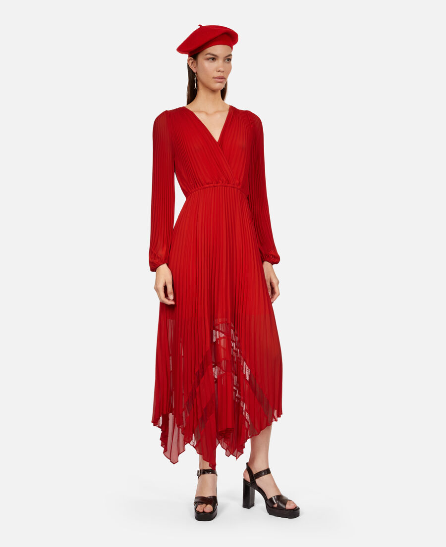 robe longue plissée rouge