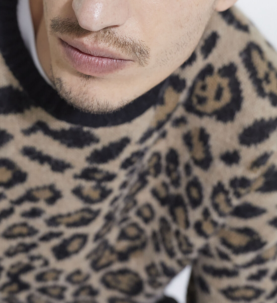 Pull leopard homme store