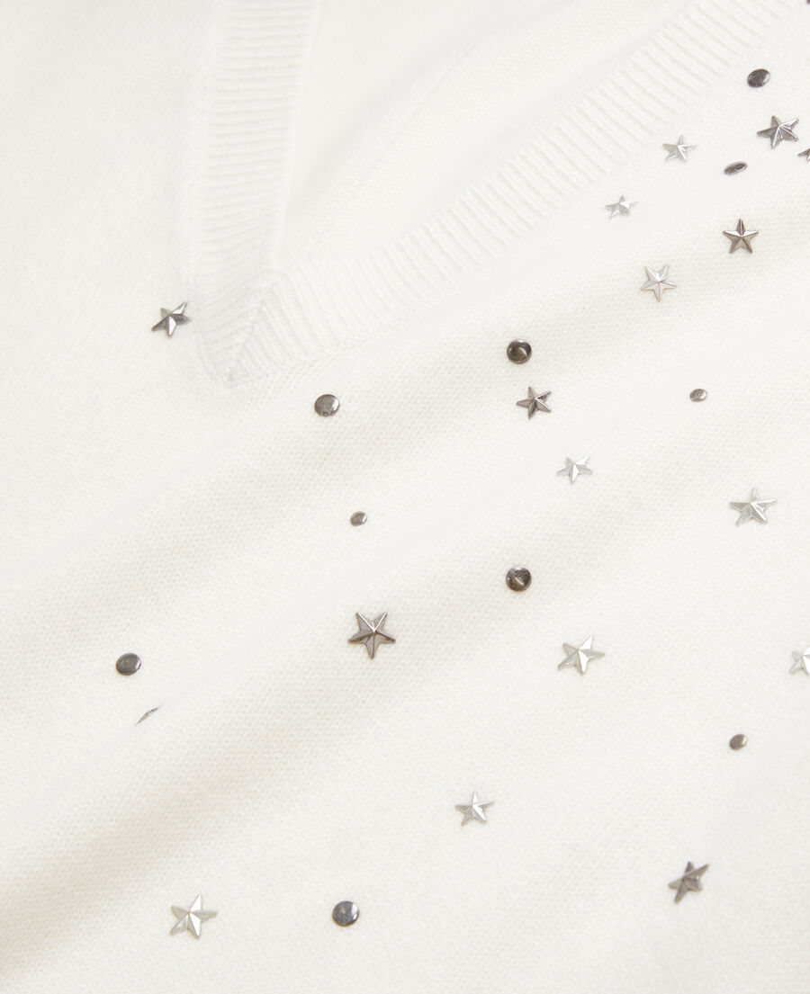 ecrufarbener pullover mit sternenmotiv