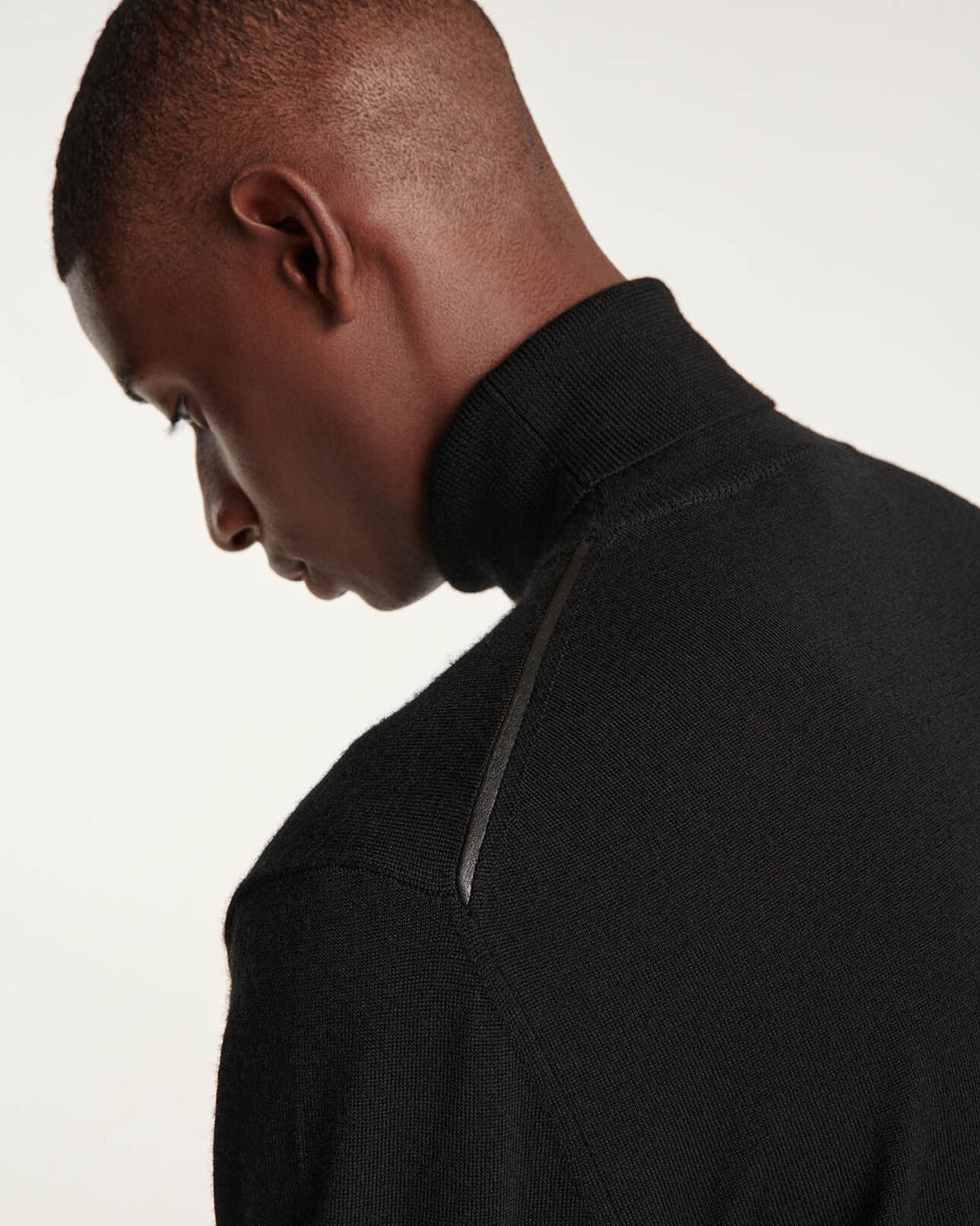 The Kooples HOMME BLACK pull col roulé laine noir slim cuir