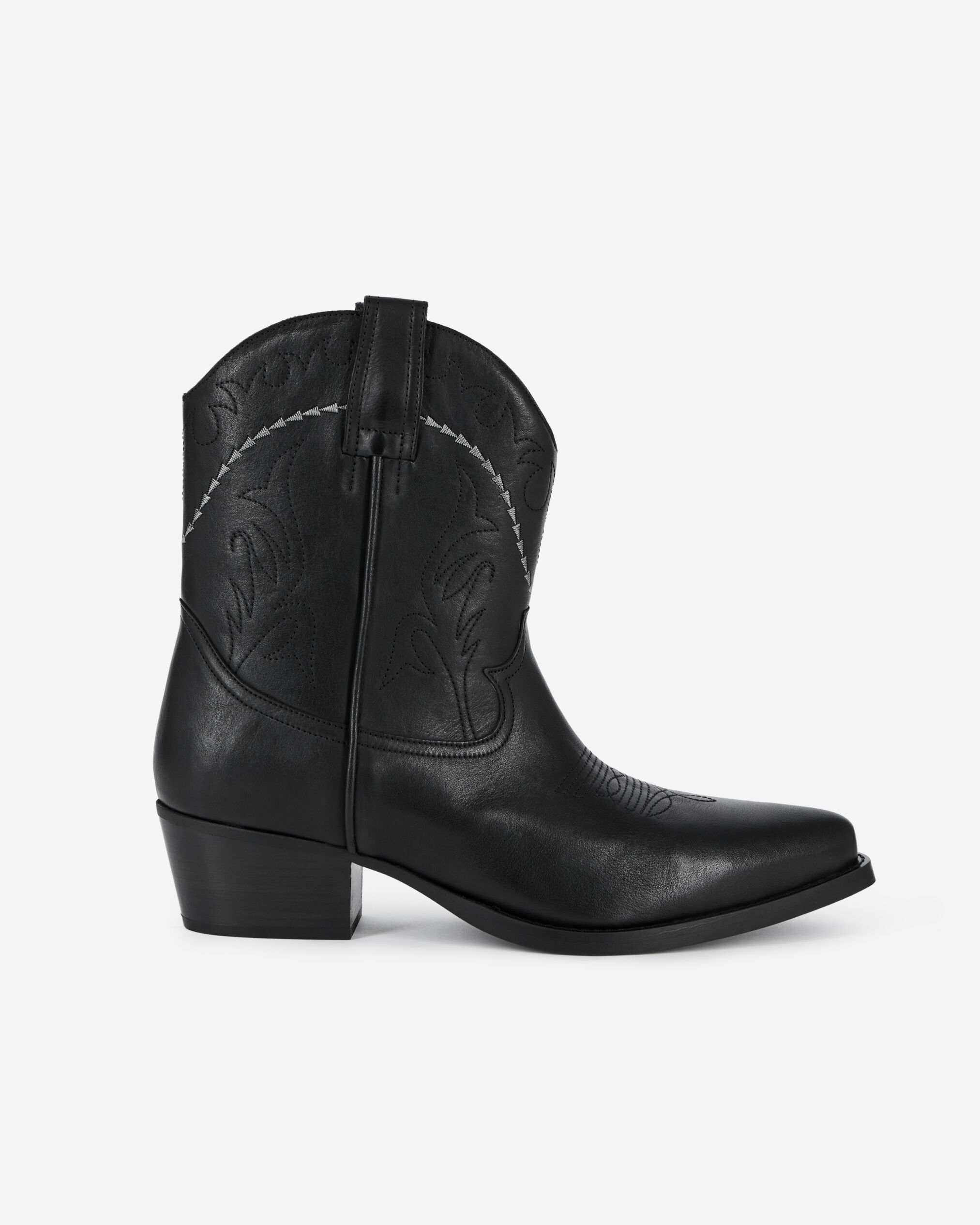 Short black cowboy boots outlet