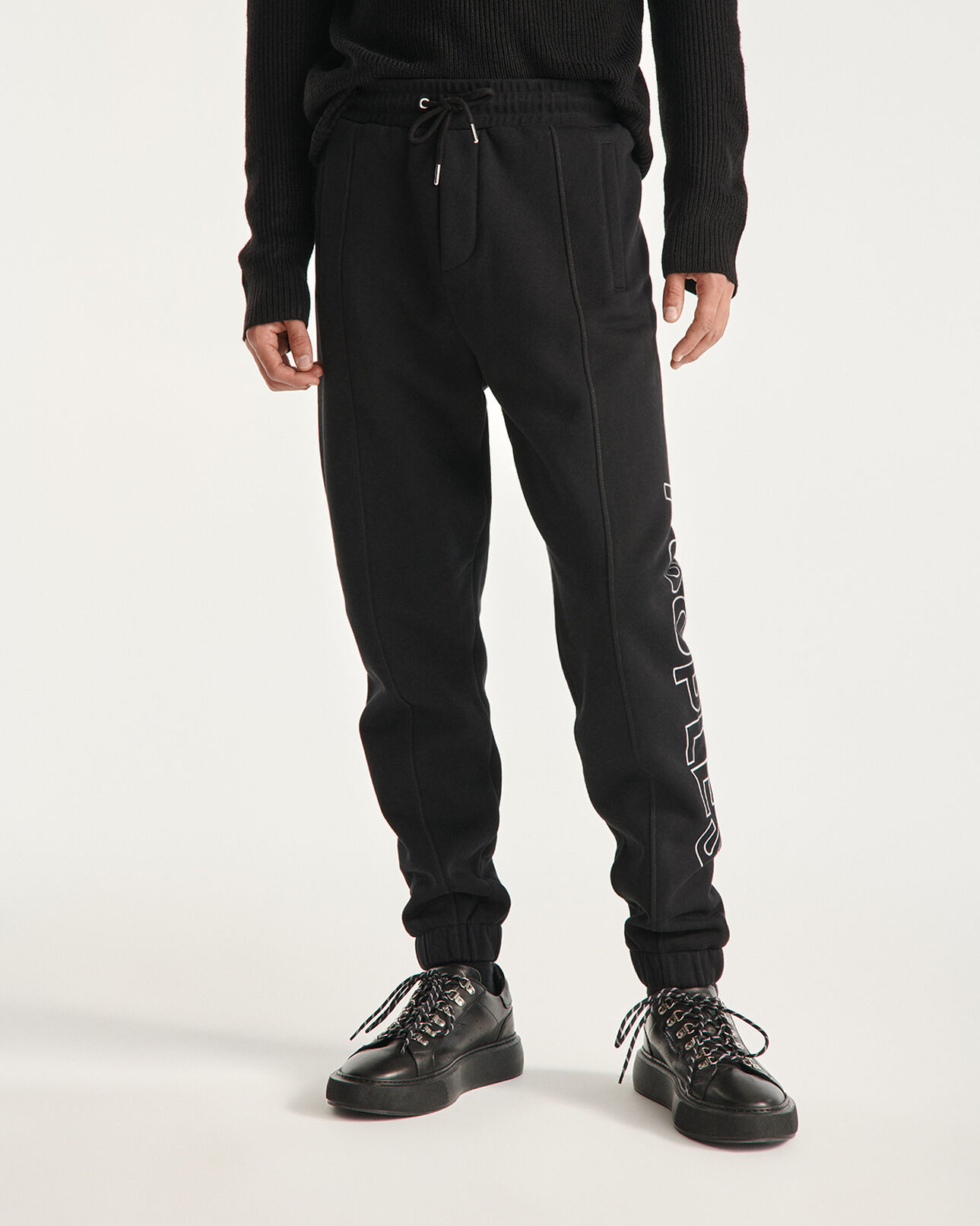 The Kooples HOMME BLACK jogging noir imprimé the kooples latéral