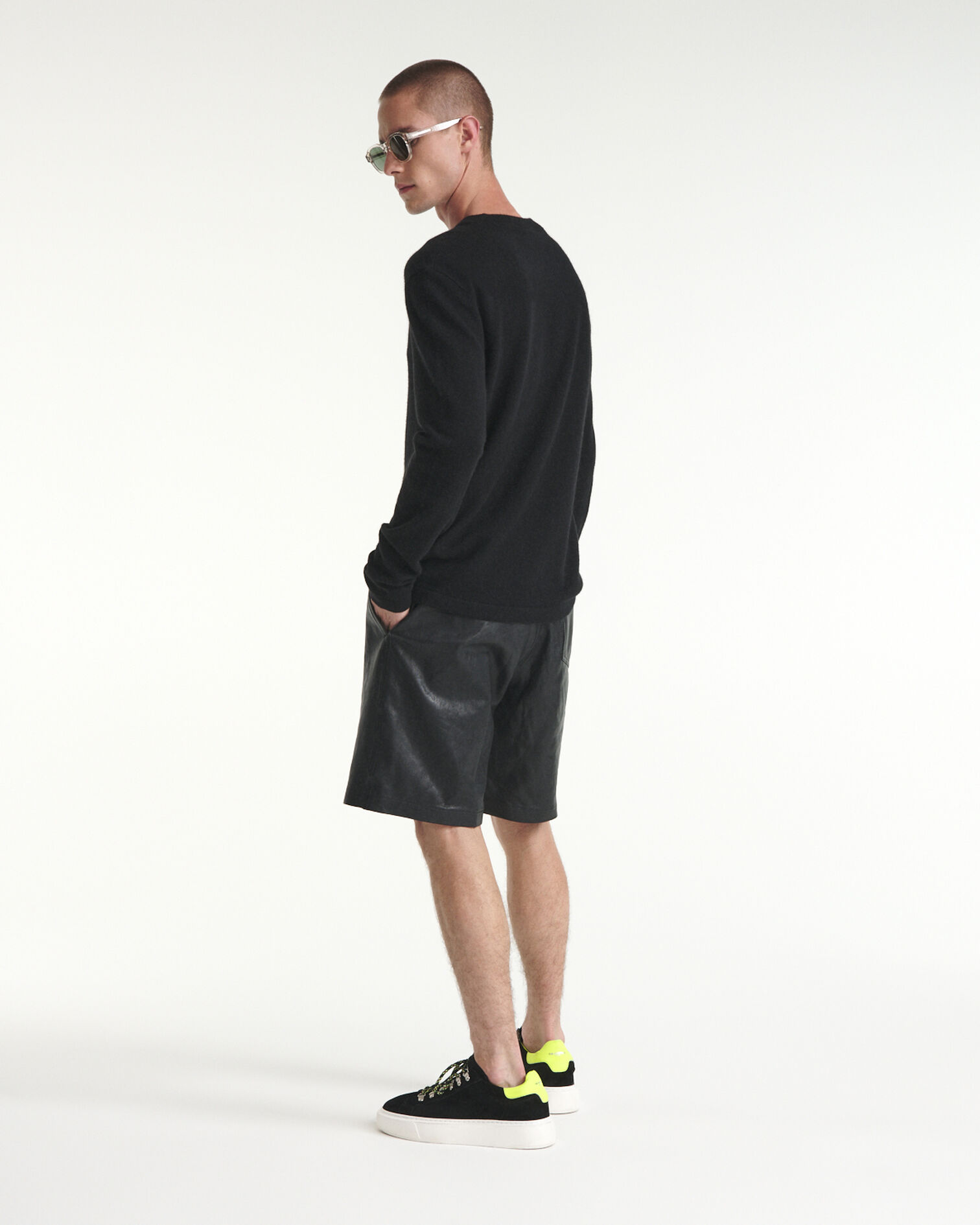 Black 100% cashmere sweater with crew neck, BLACK, hi-res image number null