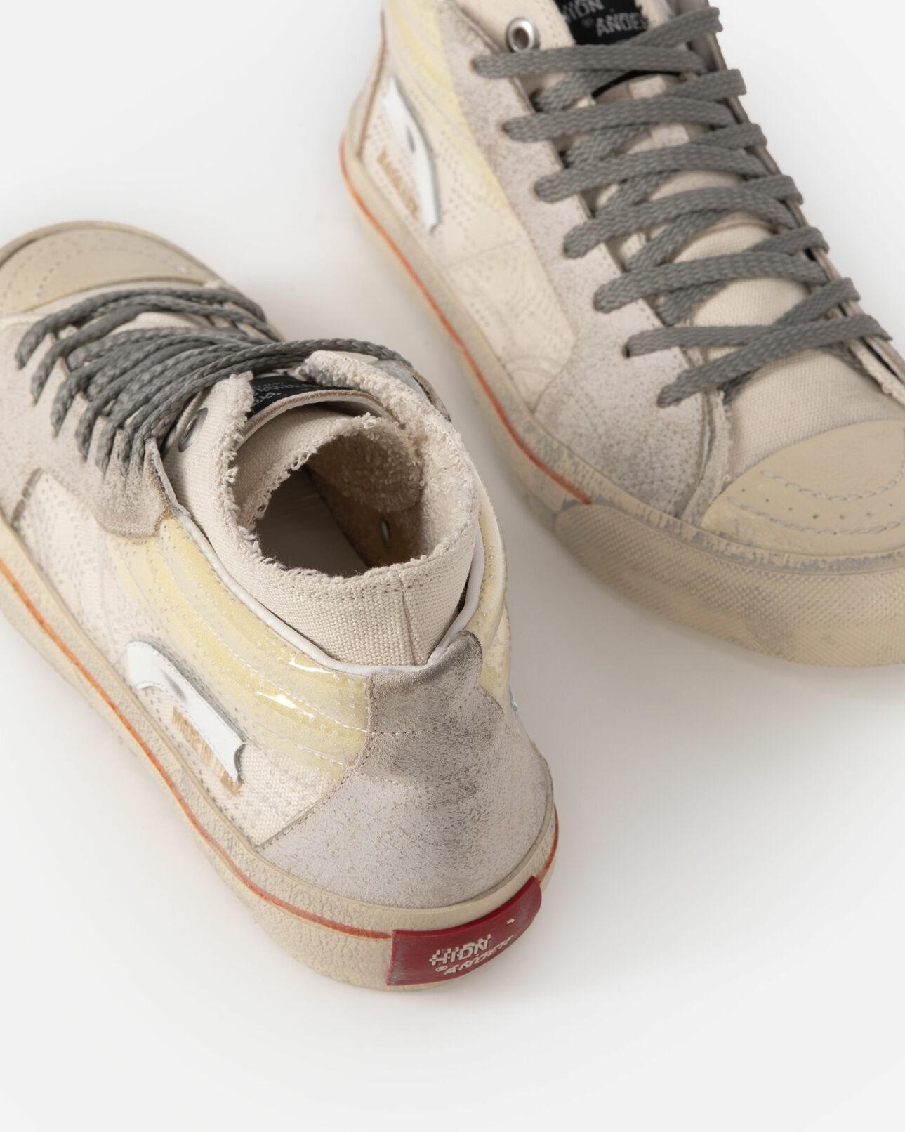 The Kooples DAMEN ECRU die ecrufarbenen high-top-sneaker von kooples x hidn-ander
