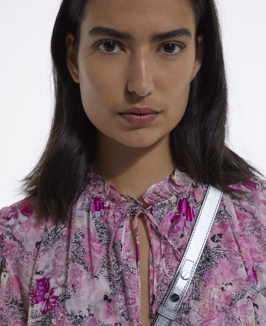 robe courte rose manches à volants motifs