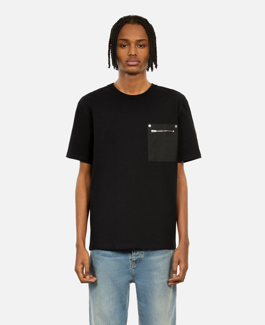 schwarzes t-shirt mit reißverschlusstasche