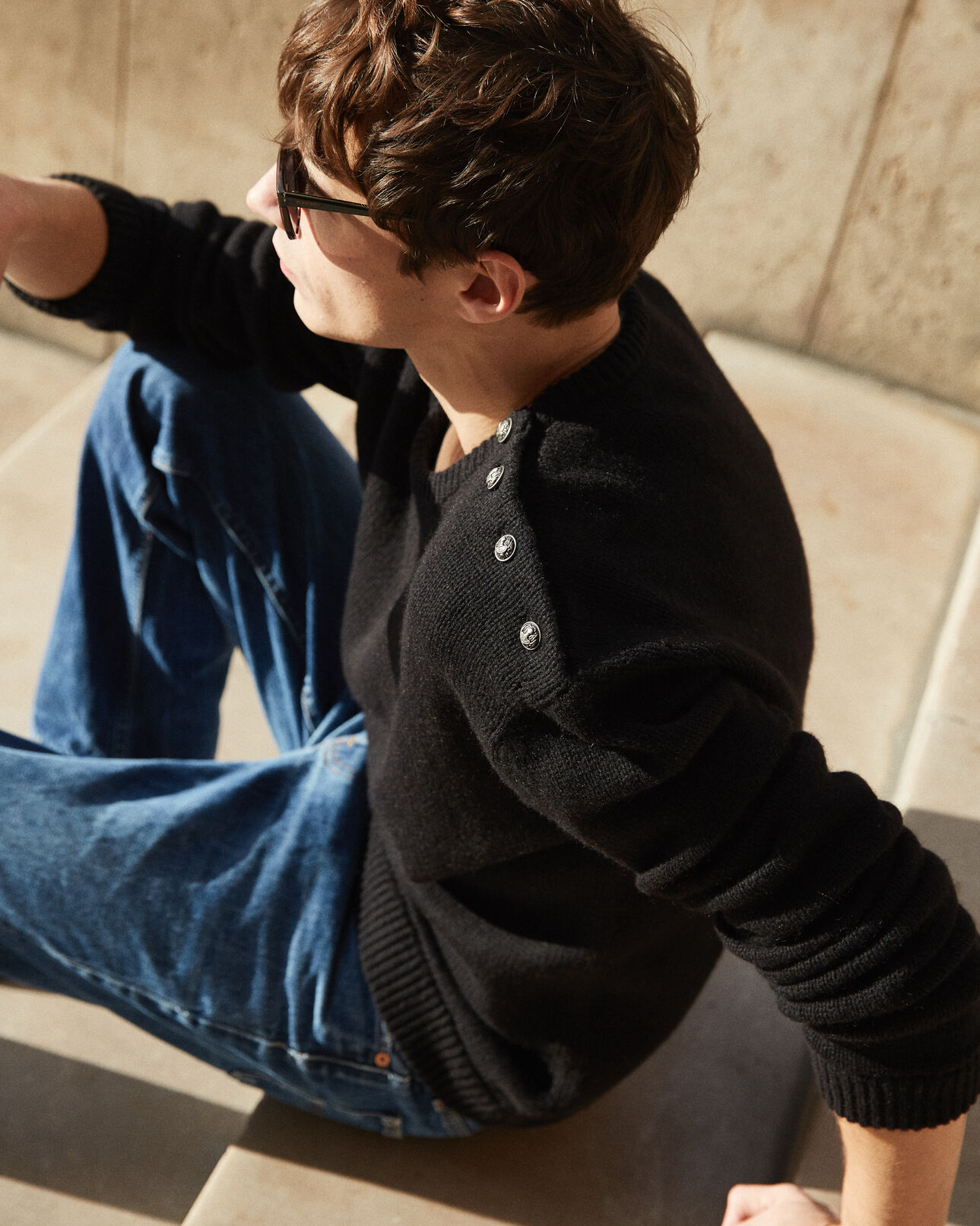 The Kooples HOMME BLACK pull noir en laine mérinos à broderies gothiques devant et au dos