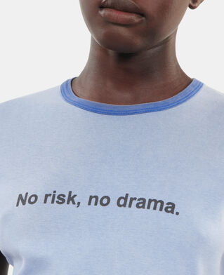 The Kooples DAMEN STONE BLUE blaues t-shirt mit &bdquo;no risk&ldquo;-siebdruck