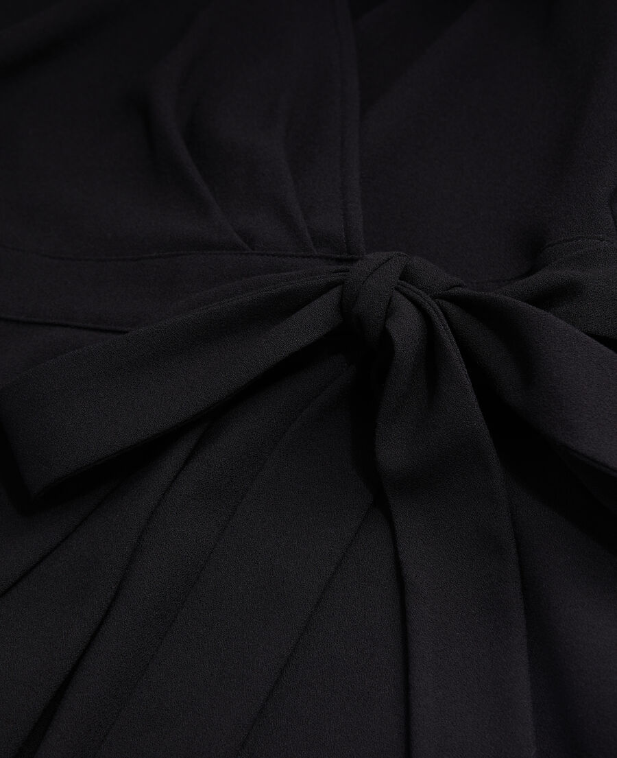 robe portefeuille courte noire en crêpe