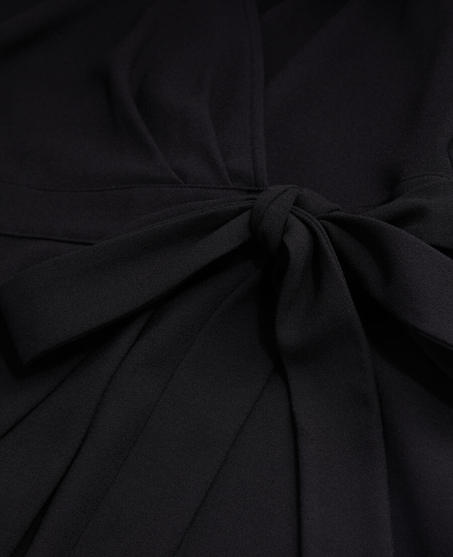 robe portefeuille courte noire en crêpe