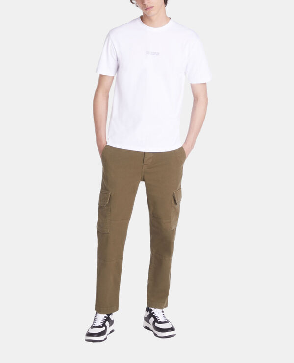 t-shirt blanc avec logo