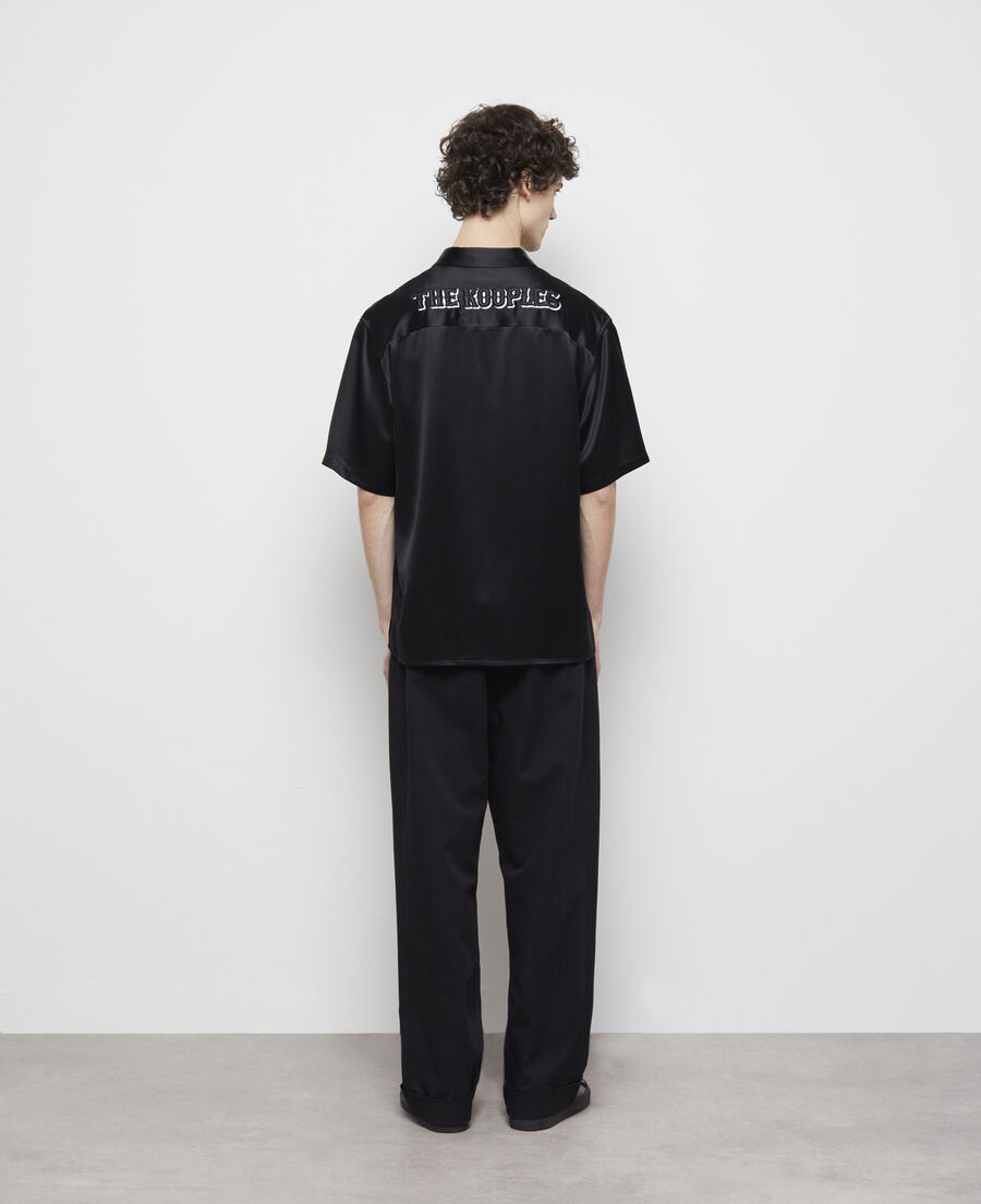 camisa informal negra bordados