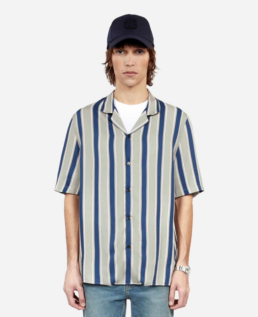 short-sleeved striped shirt