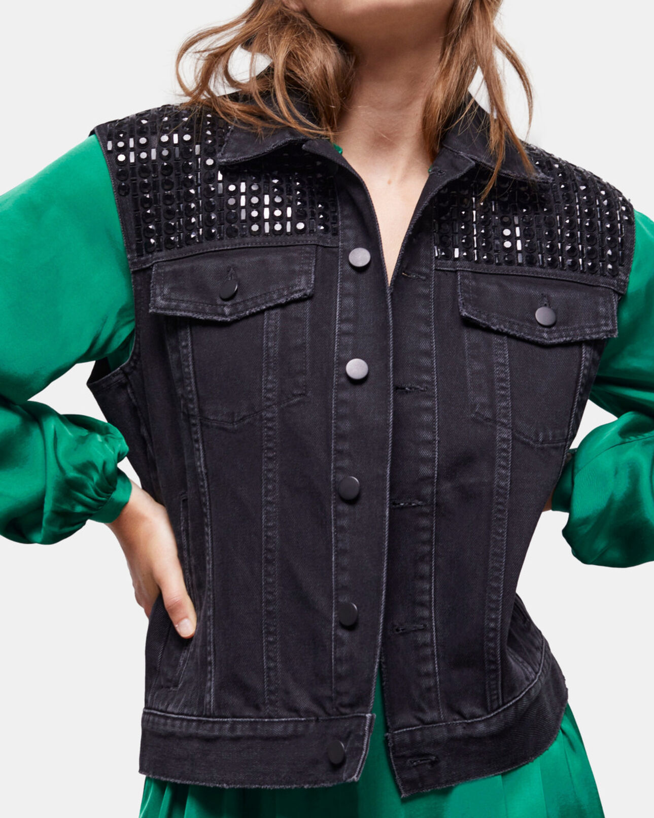 The Kooples FEMME BLACK WASHED blouson sans manches en denim noir