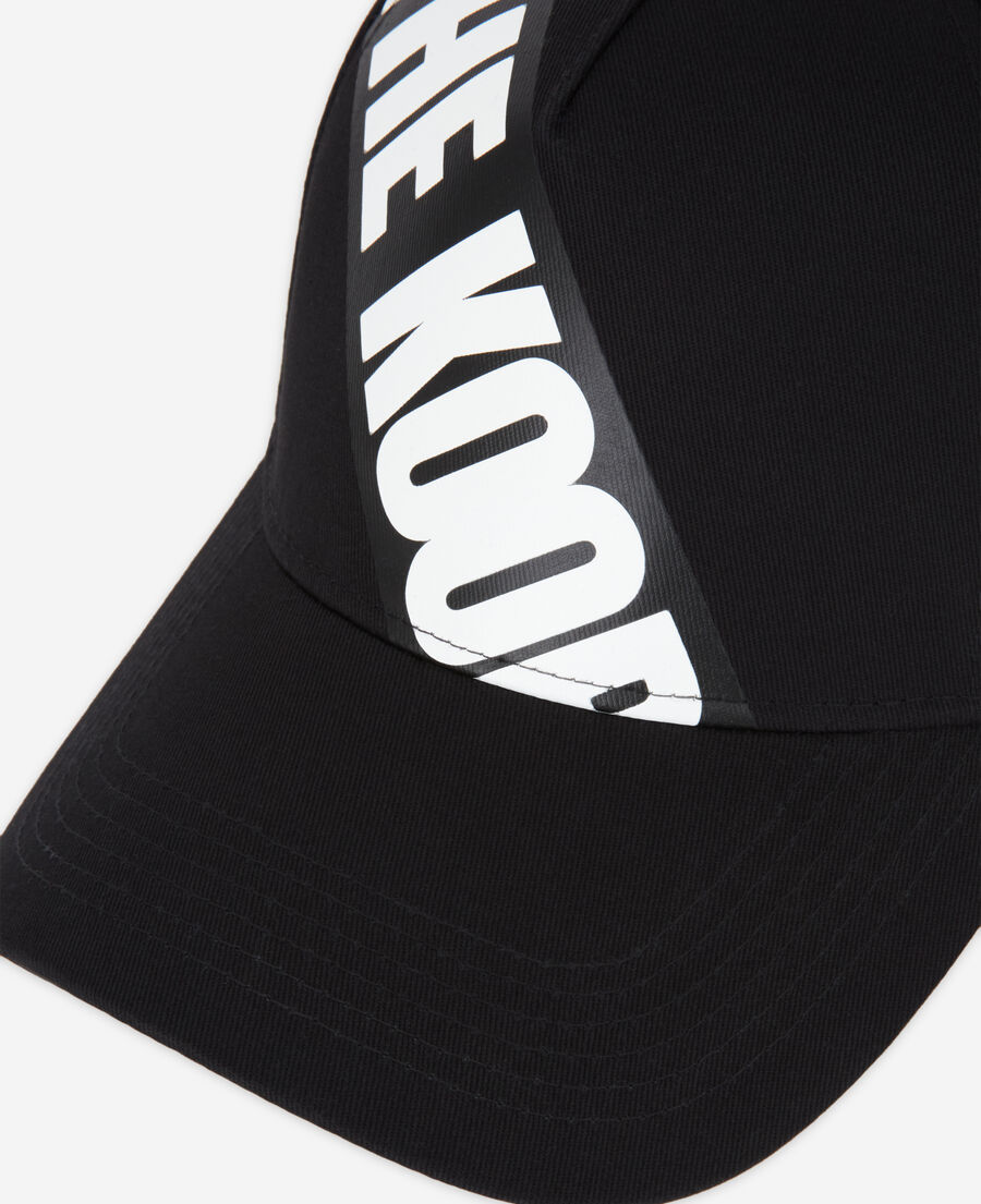 schwarze kappe mit logo-tape
