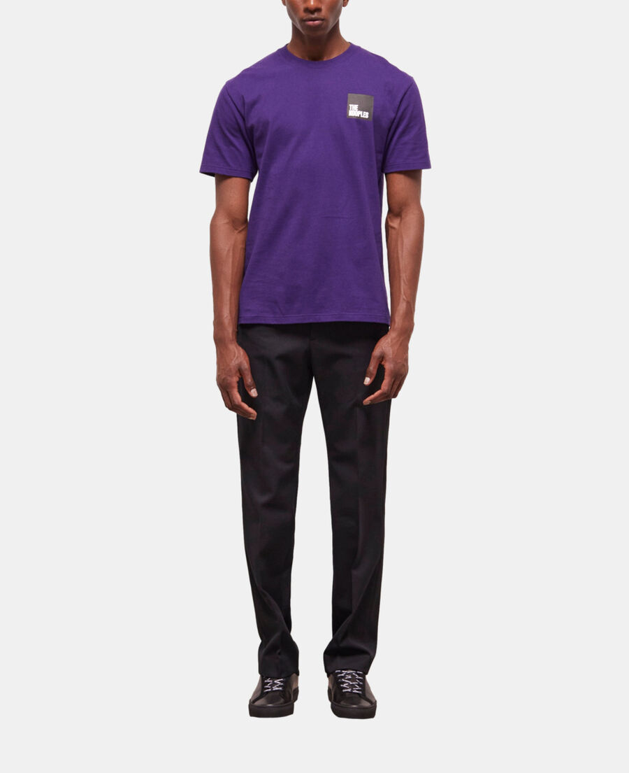 camiseta logotipo violeta para hombre