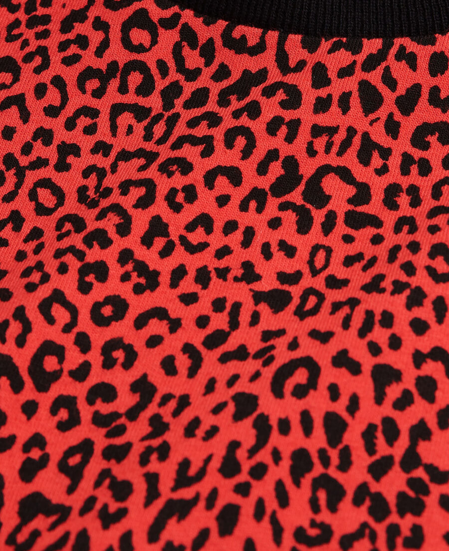 t-shirt mit leopardenmuster rot