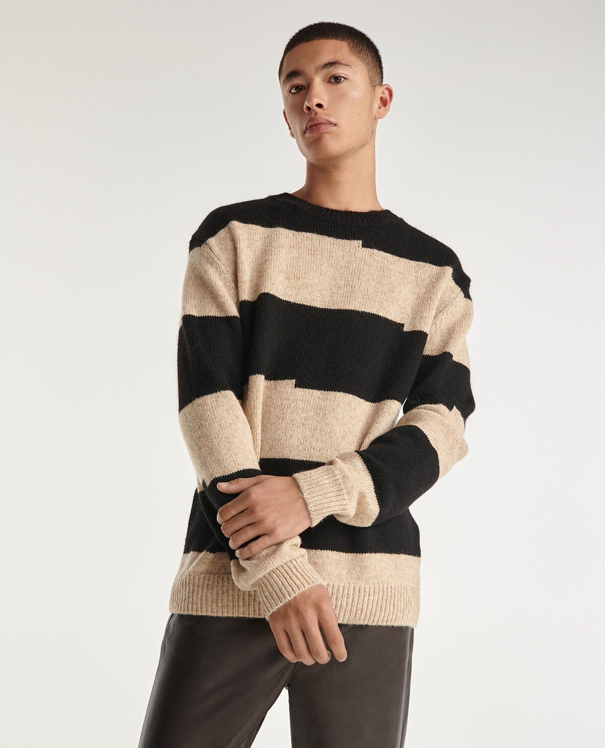 Black and tan sweater online