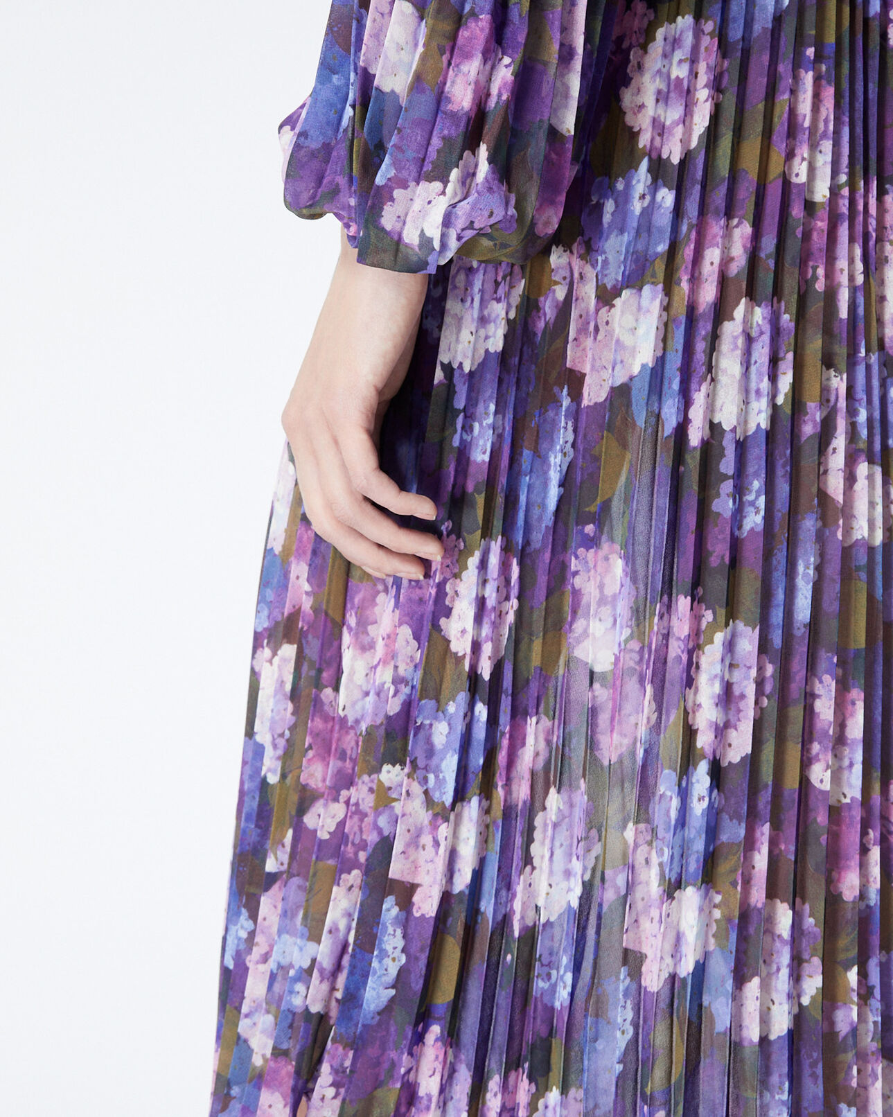 The Kooples DAMEN MULTICOLOR plissiertes langes kleid mit lila print