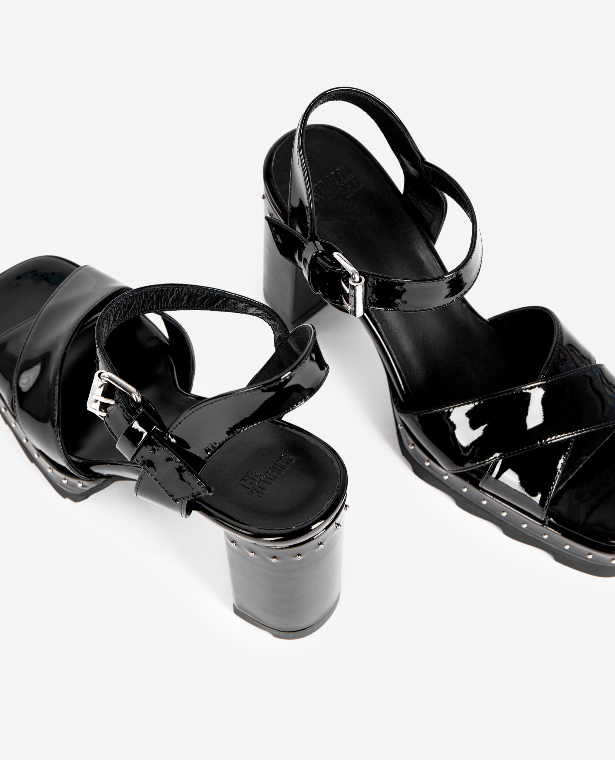 Schwarze Sandalen aus Lackleder mit Absatz, BLACK, hi-res image number null