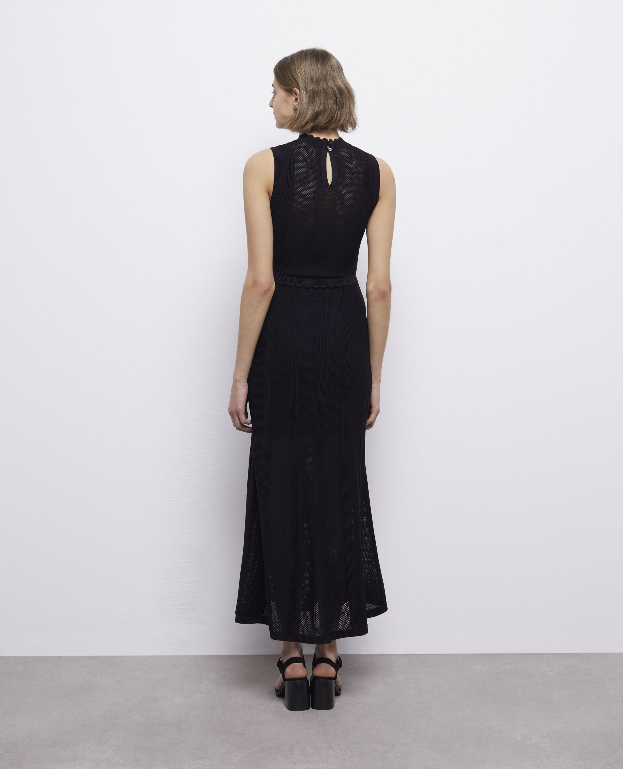 Kurzes, schwarzes Kleid mit englischer Stickerei, BLACK, hi-res image number null