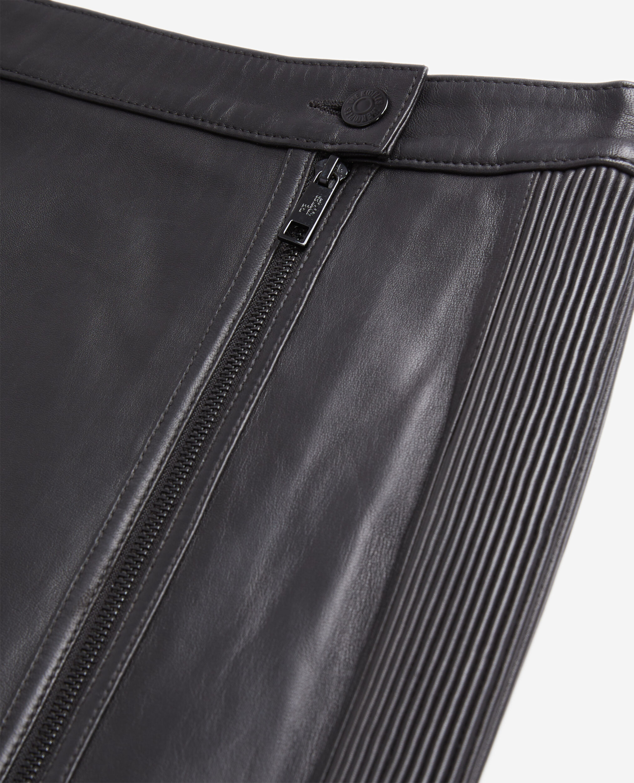 Kurzer schwarzer Rock aus Leder, BLACK, hi-res image number null