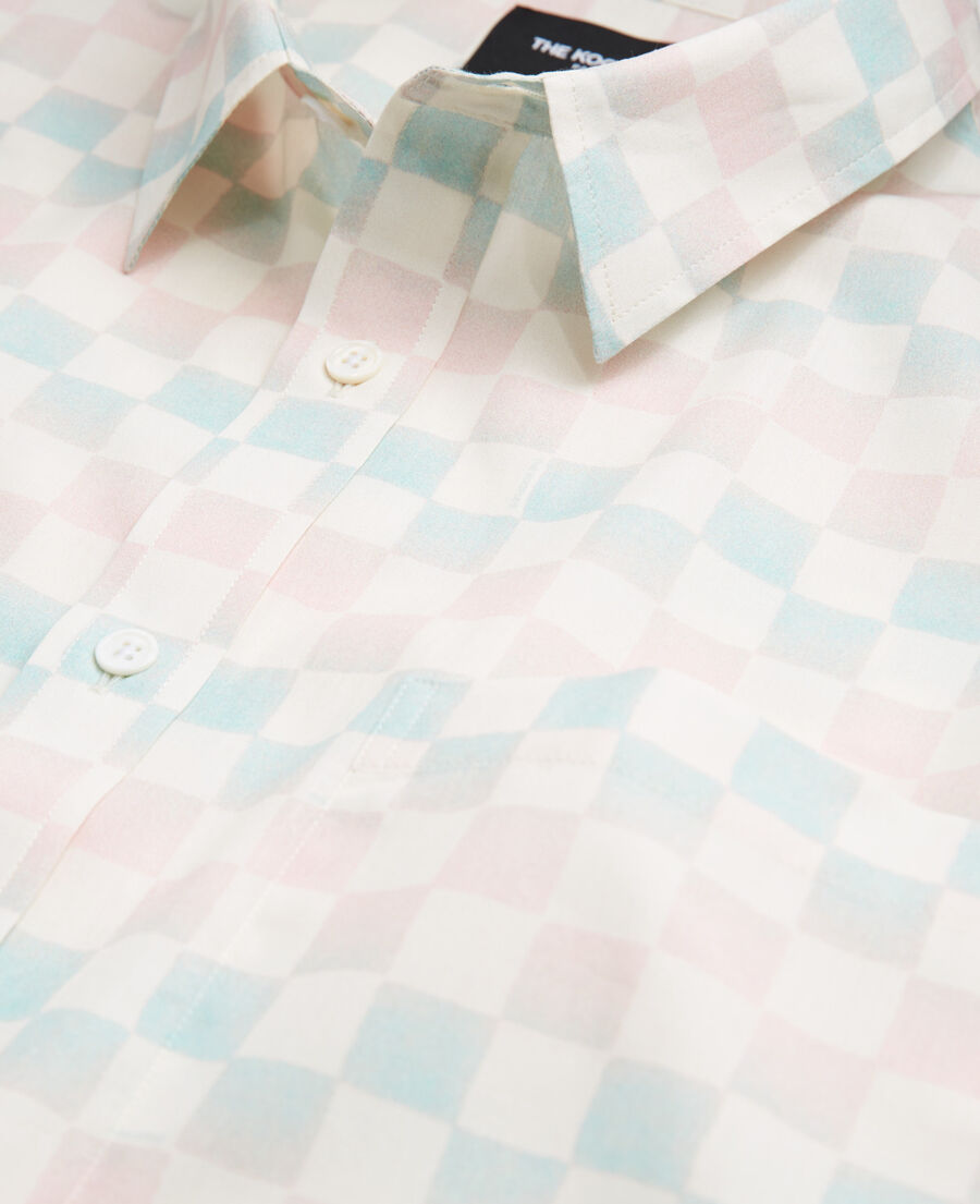 camisa amplia estampada rosa azul