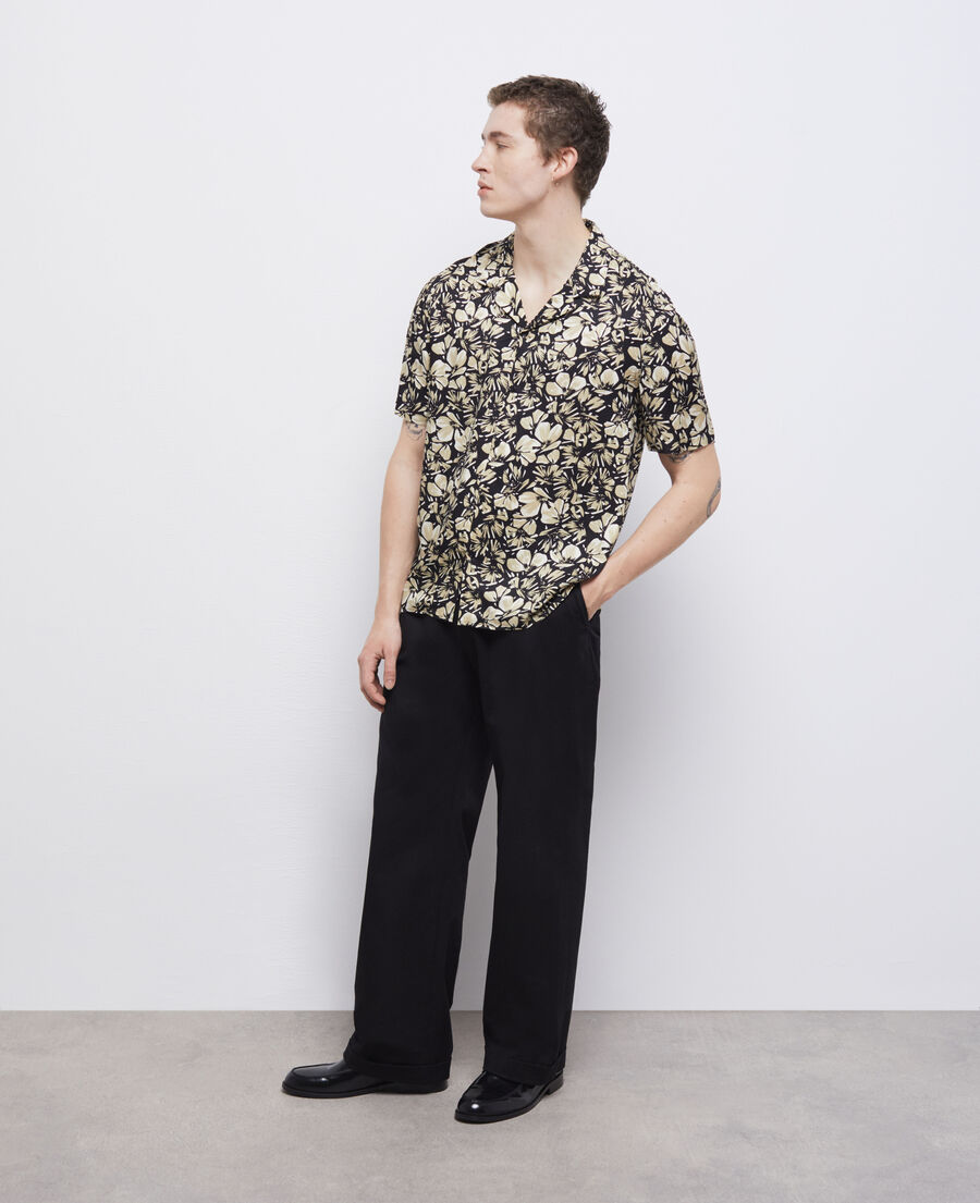 hemd mit hawaiikragen und blumenmuster