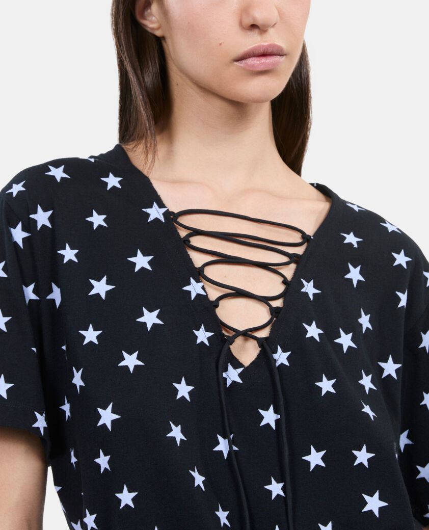 The Kooples DAMEN BLACK WASHED schwarzes t-shirt mit sterne-print