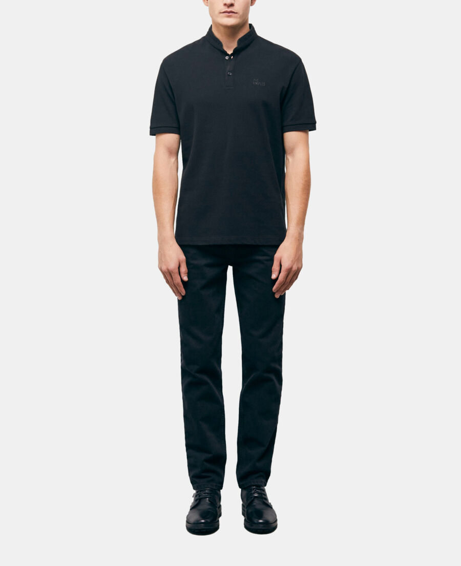 schwarzes poloshirt