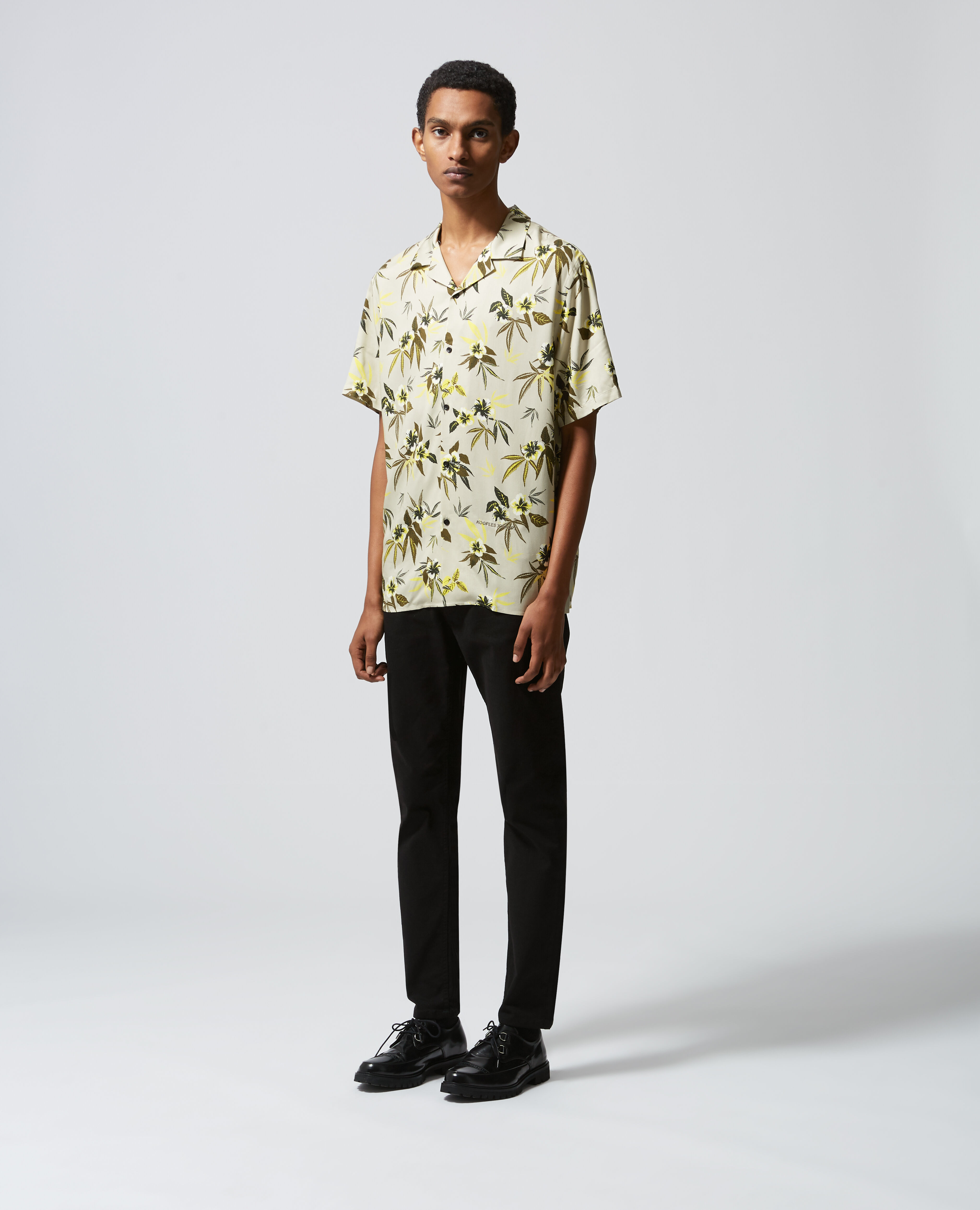 Camisa estampado tropical outlet