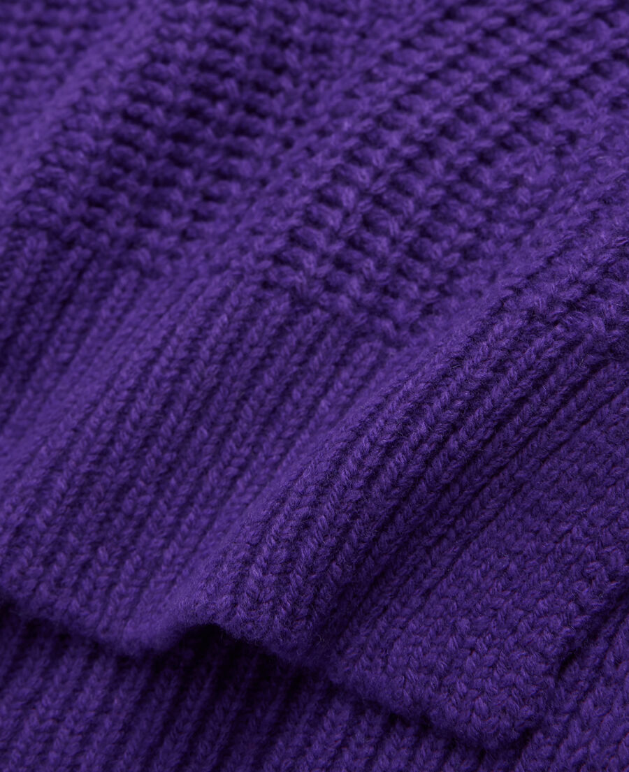 pull en laine violet