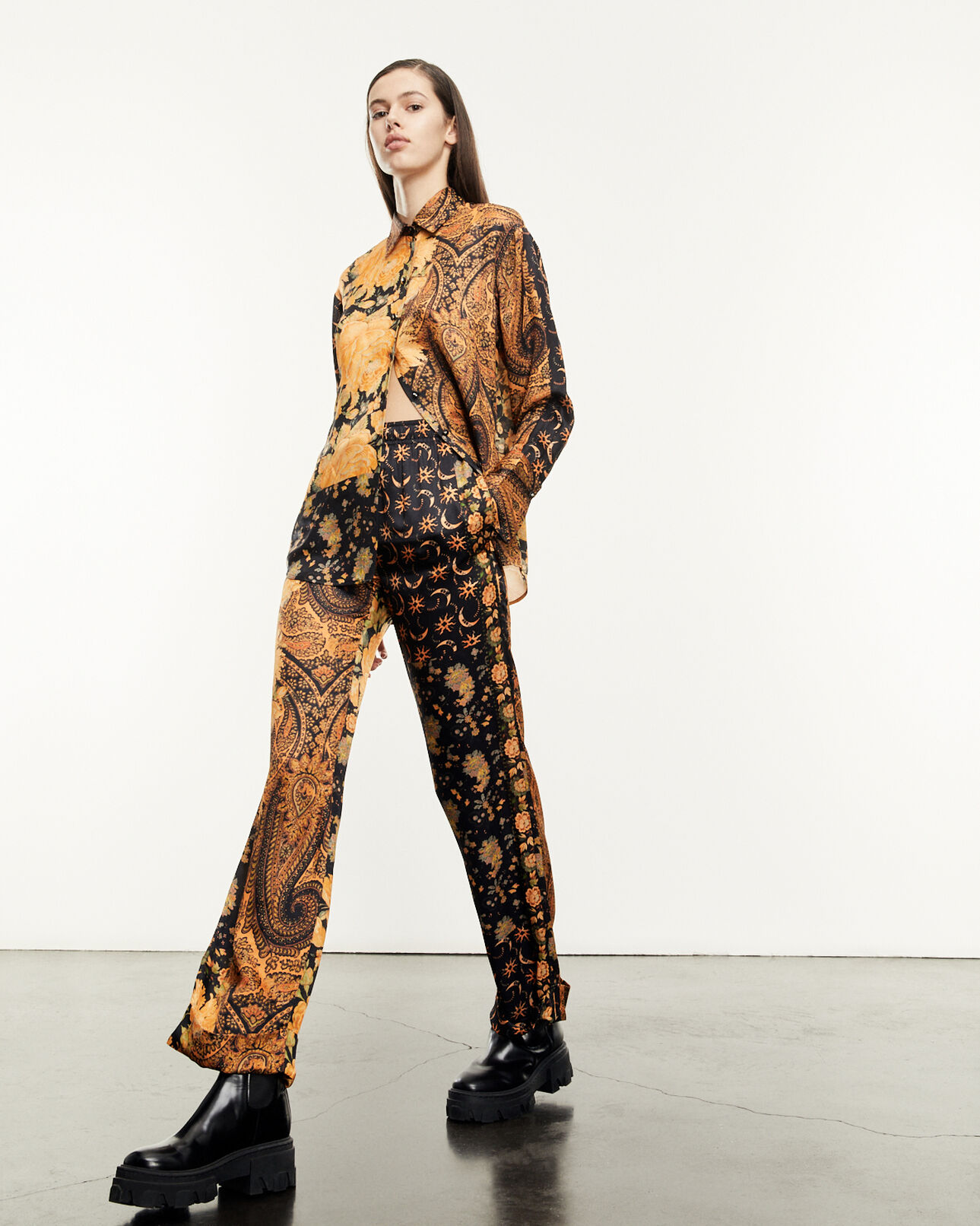 The Kooples DAMEN BLACK-ORANGE schwarz und orange bedruckte fließende hose