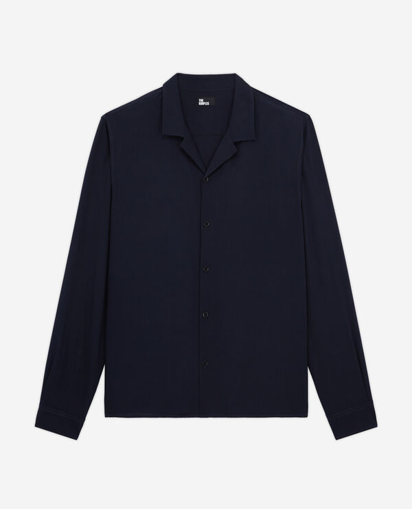 blue shirt
