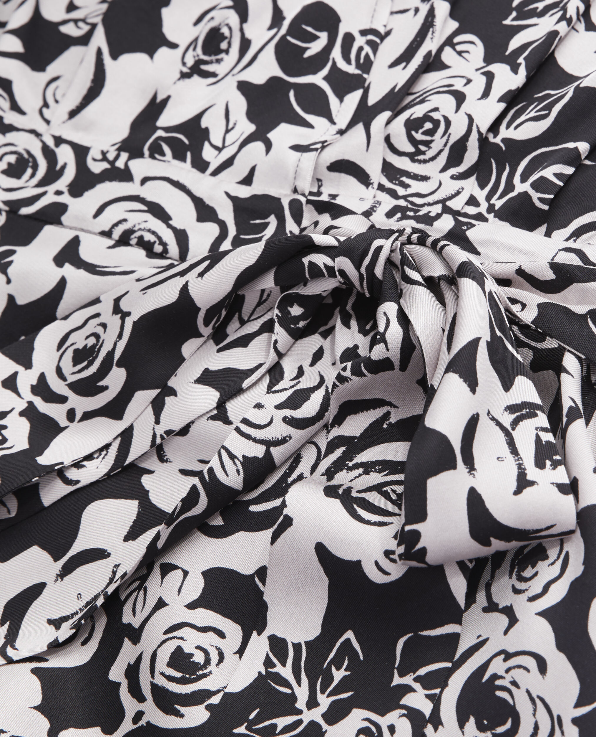 Kurzes Wickelkleid mit Print, BLACK / PINK, hi-res image number null