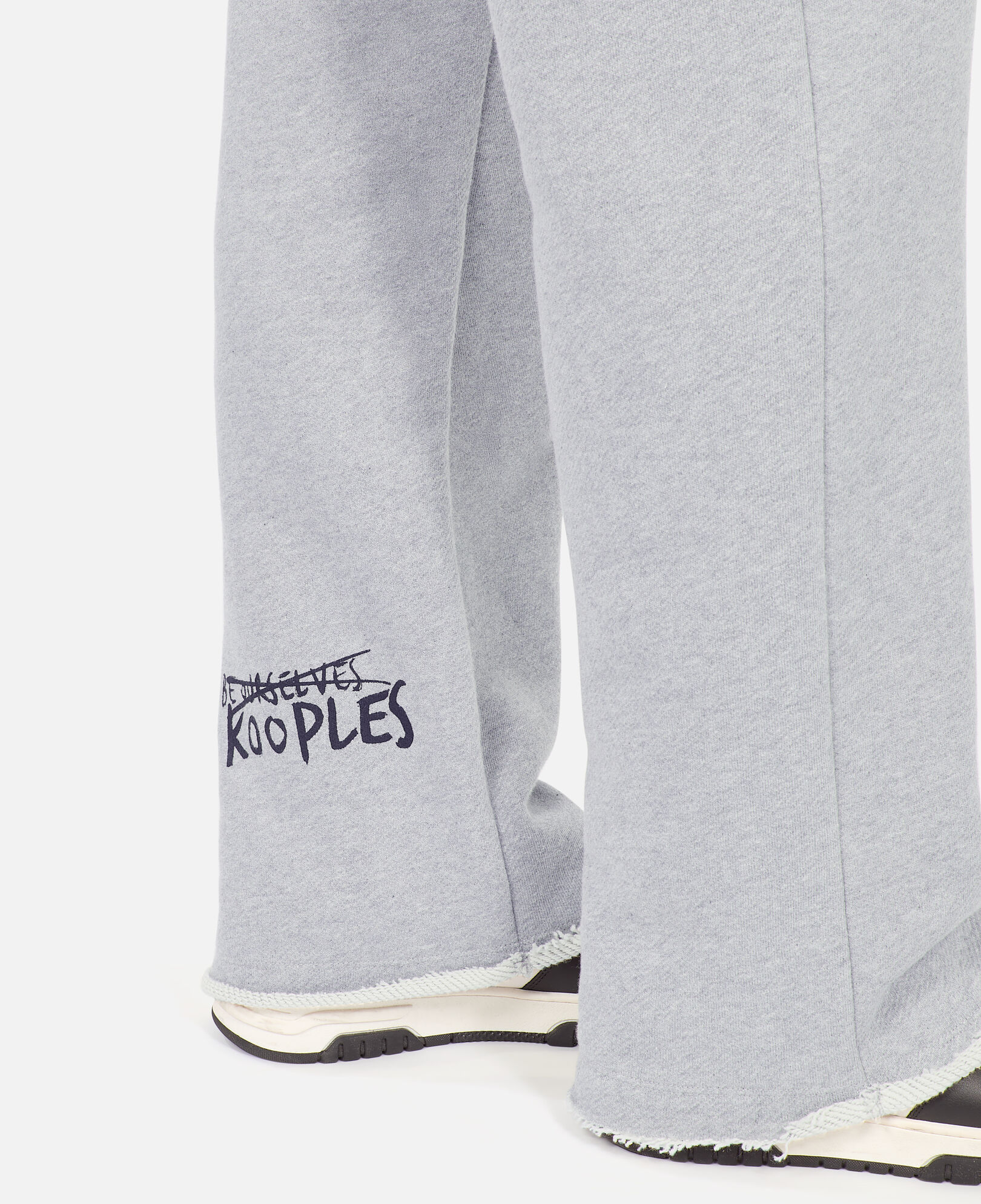 The Kooples HOMME STONE GREY bas de jogging avec sérigraphie gris