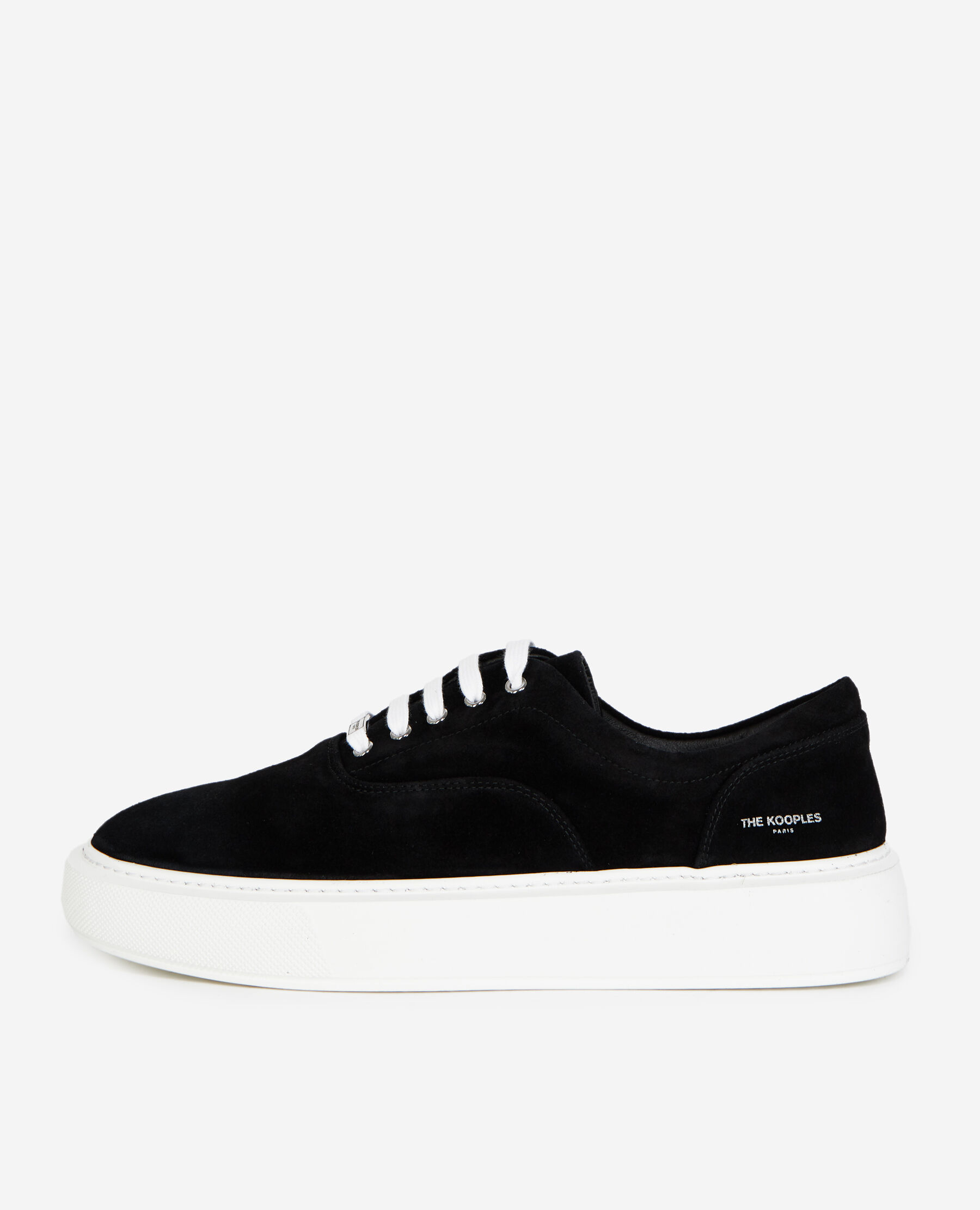 Black trainers hotsell white sole
