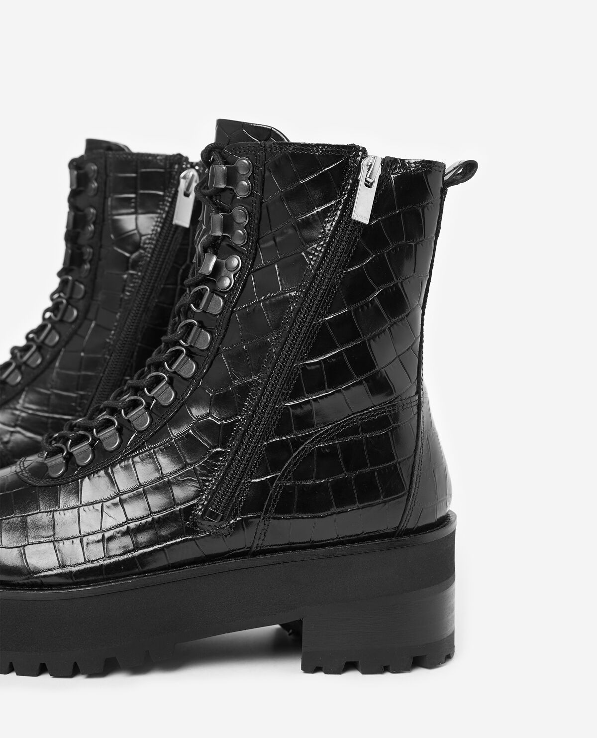 Boots lacets cuir noir semelle crant e The Kooples