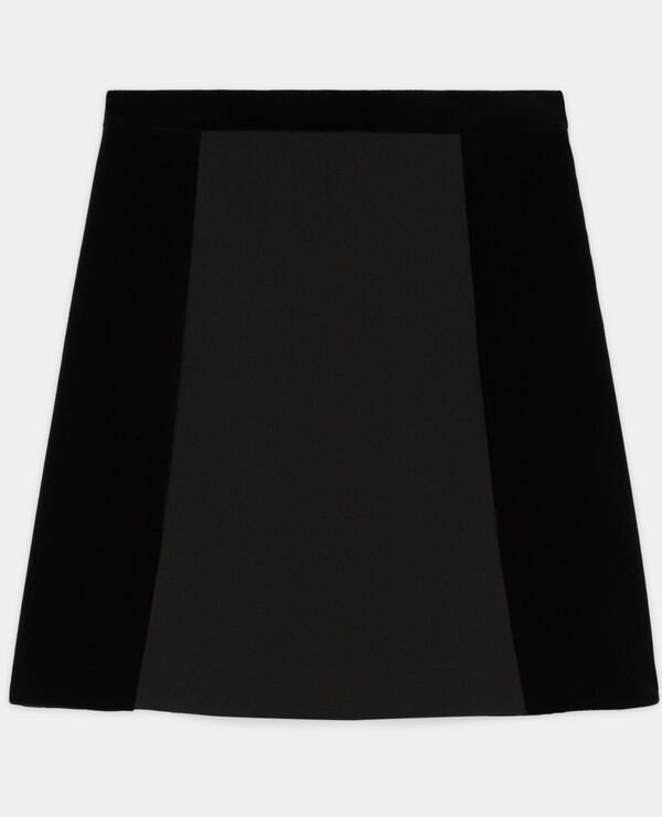 Short black skirt