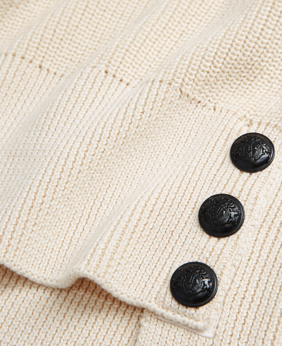 pull beige