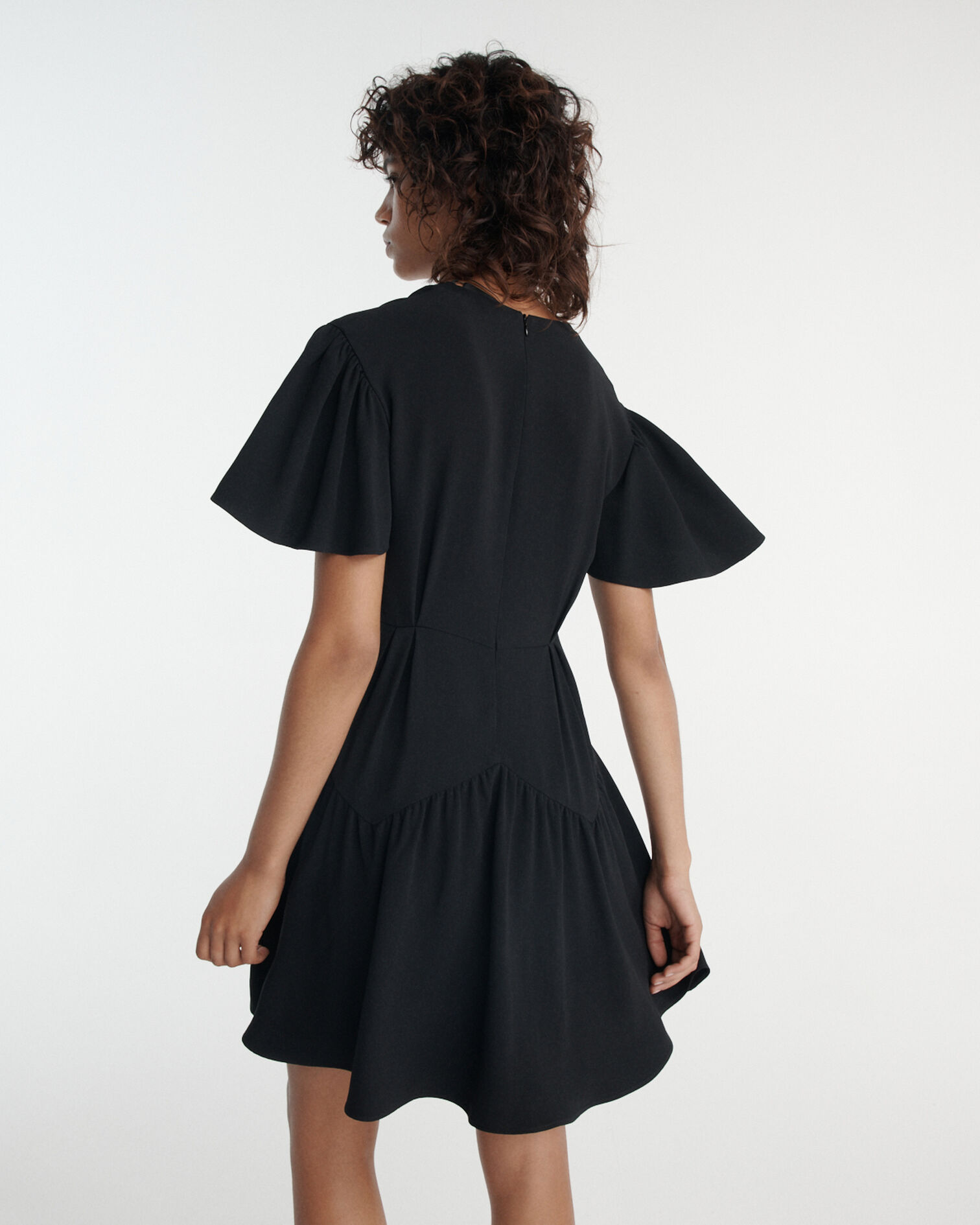 Robe courte crepe noire fluide col V, BLACK, hi-res image number null