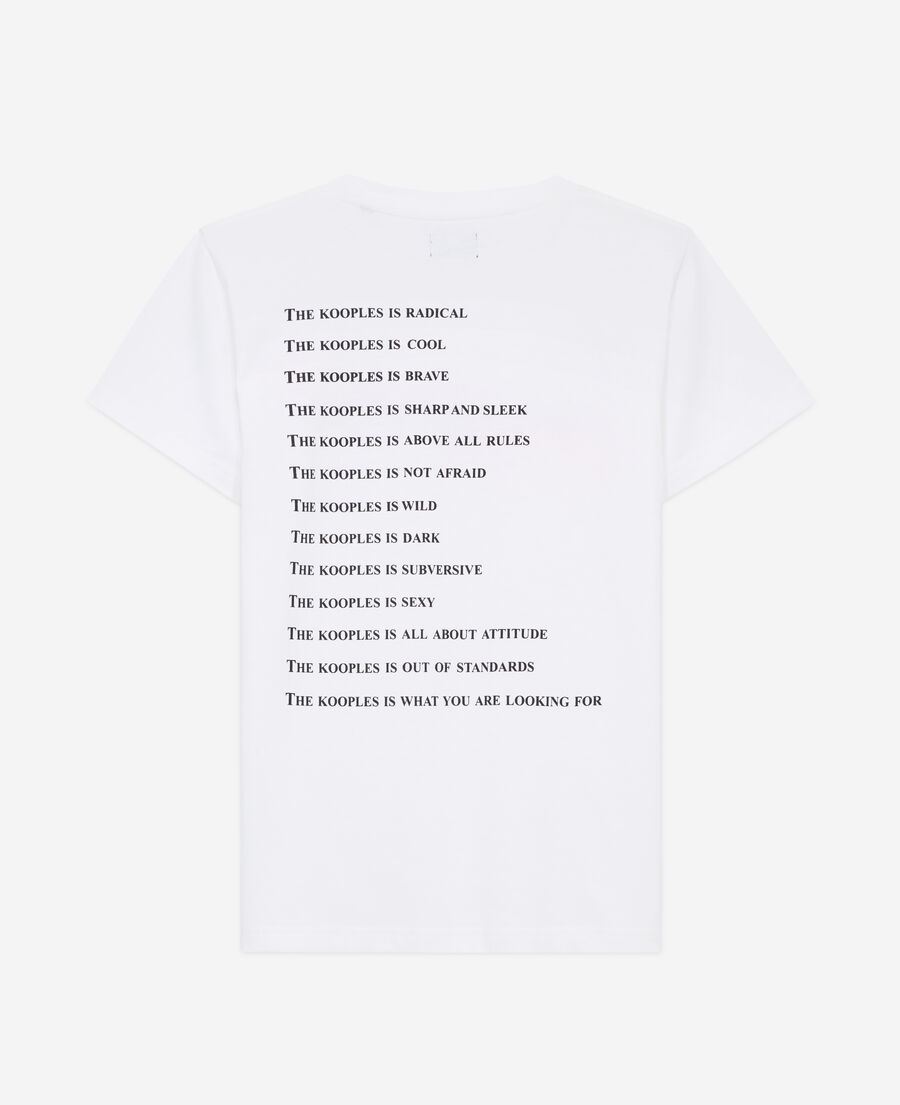 weißes t-shirt mit „what is“-schriftzug