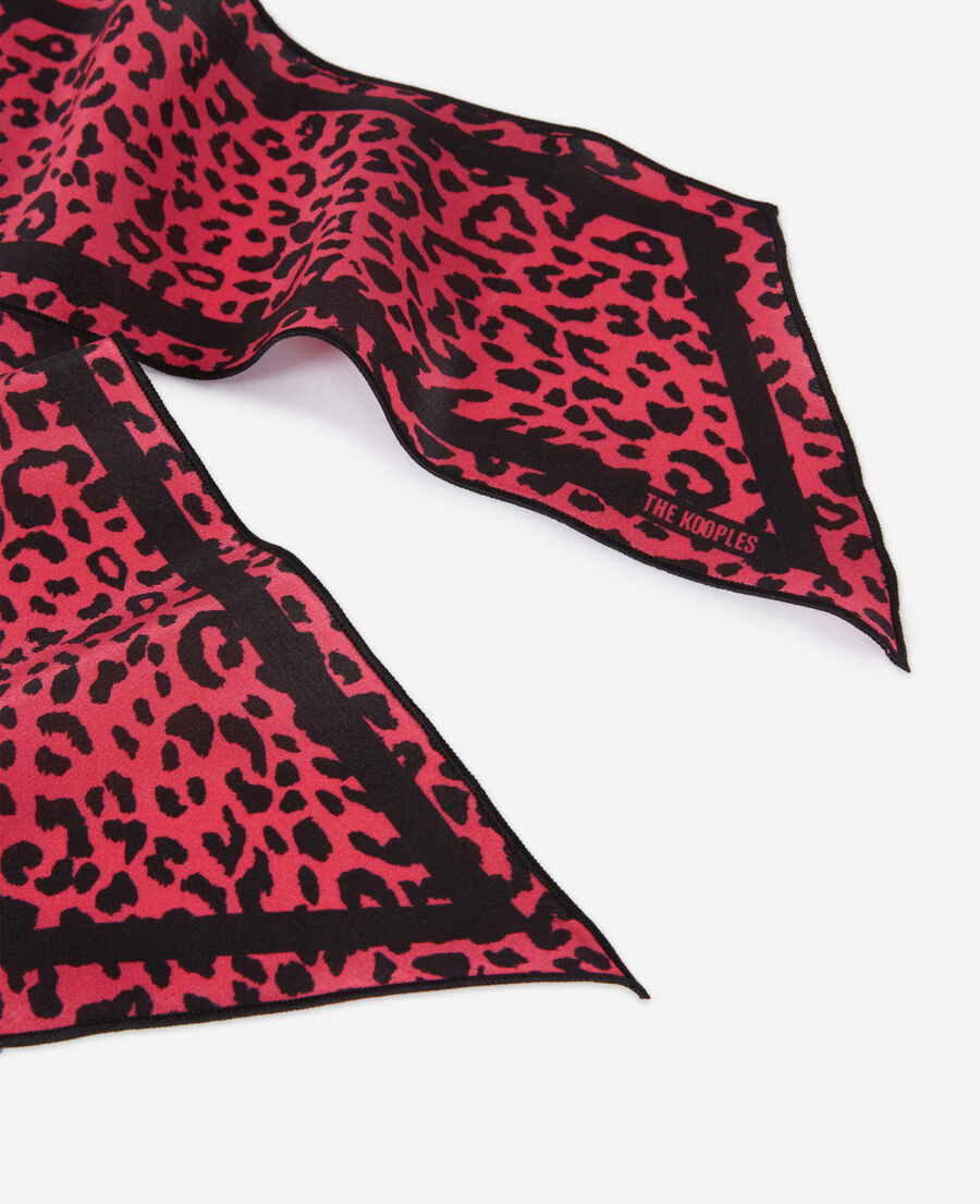 foulard léopard rose