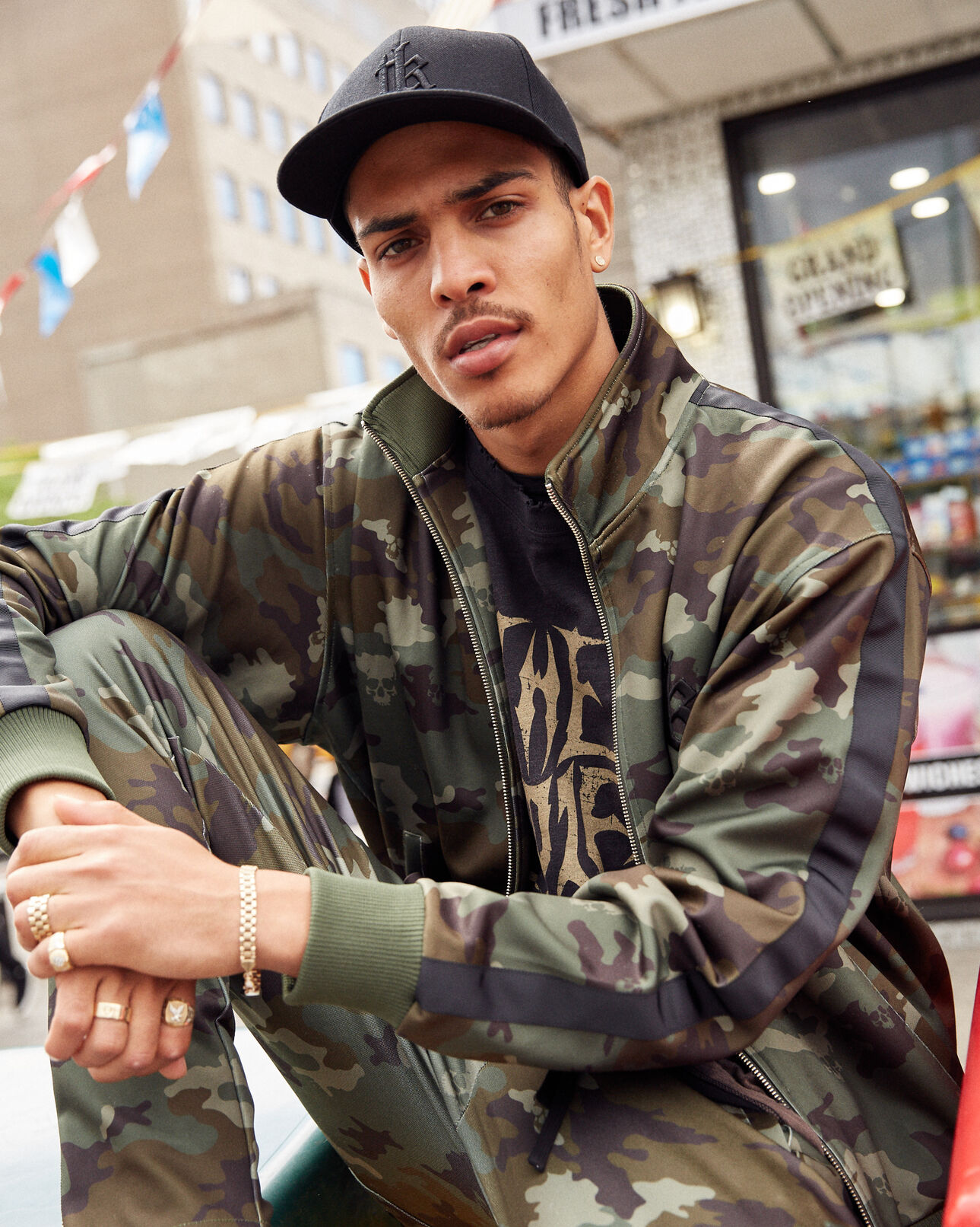 The Kooples HOMME KAKI sweat matière technique zippé imprimé camouflage