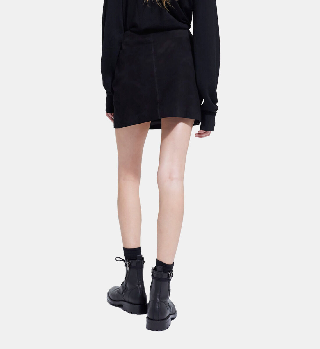 Short black store suede skirt
