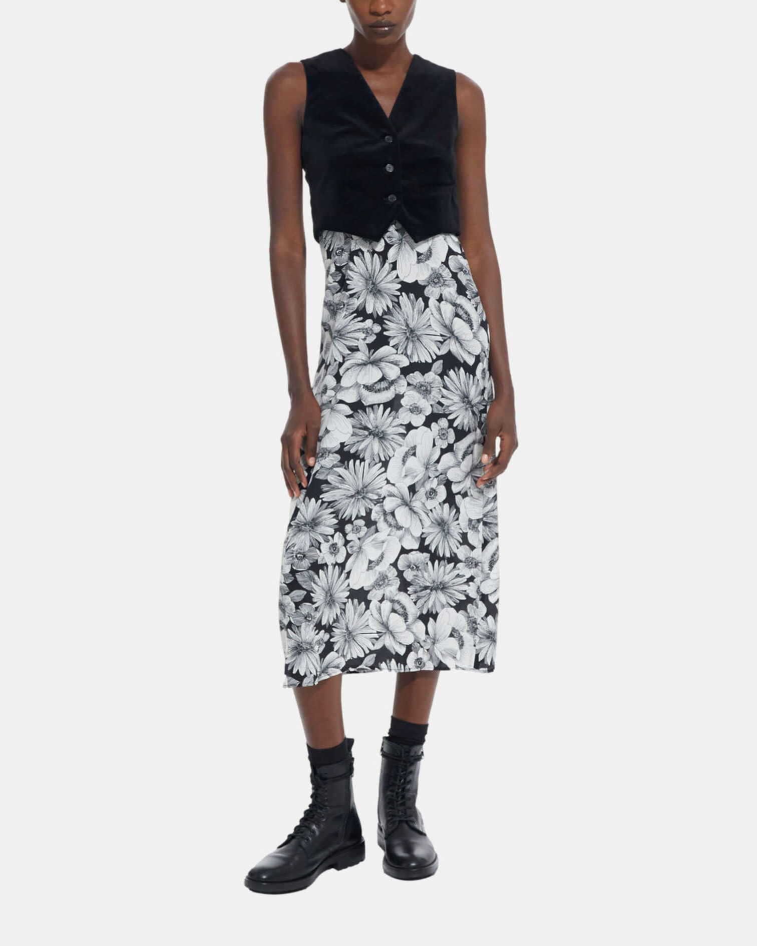 Robe longue en soie fleurie, BLACK WHITE, hi-res image number null