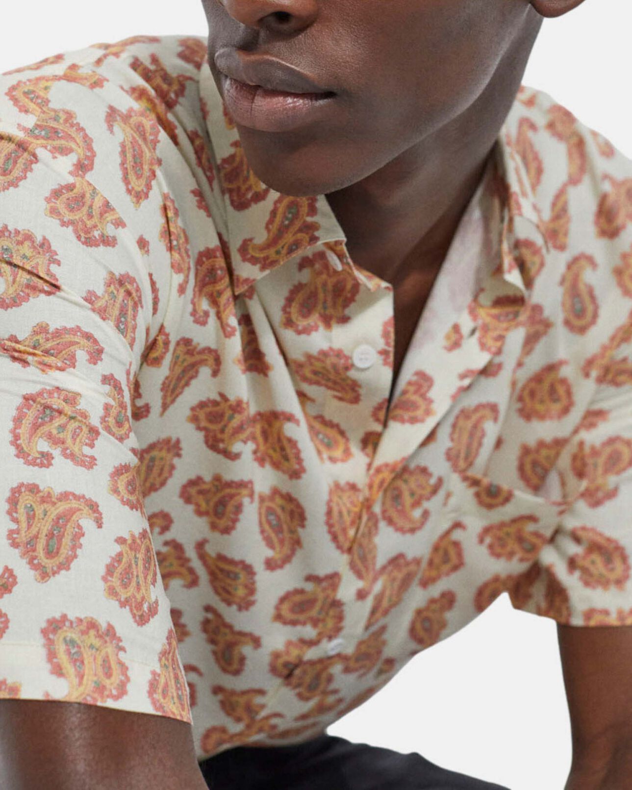 The Kooples MEN WHITE PINK white loose-fitting shirt w/ paisley pattern